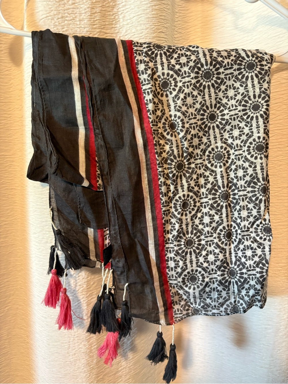 Grey & White Patterned Scarf with Red Accent and Tassels